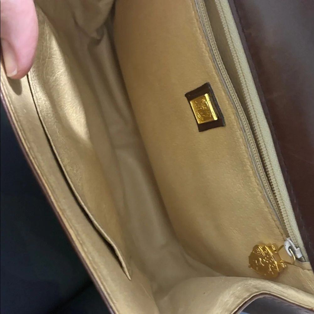 Vintage Gucci Equestrian Leather Shoulder Bag in brown 1970-80 - Picture 8 of 11